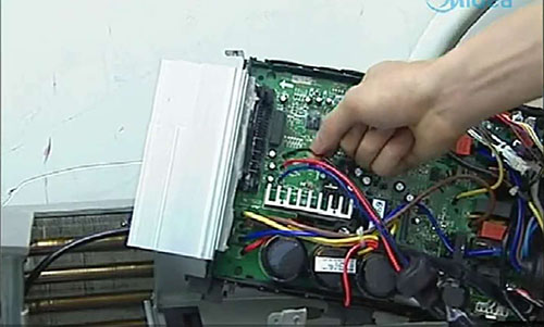 辛集美的空调电话是多少